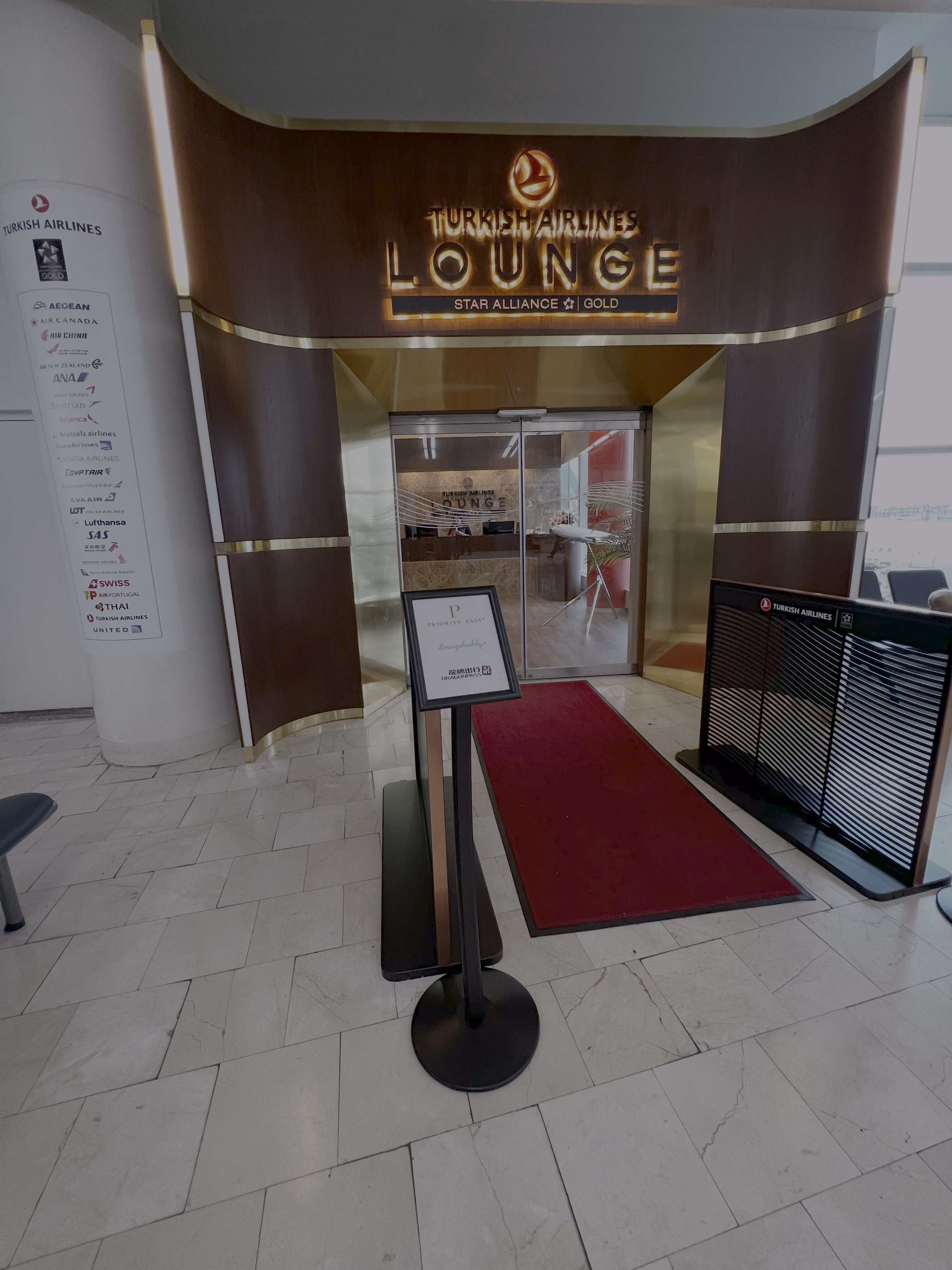 Priority Pass Lounges 2026: Lohnt sich die Mitgliedschaft wirklich?